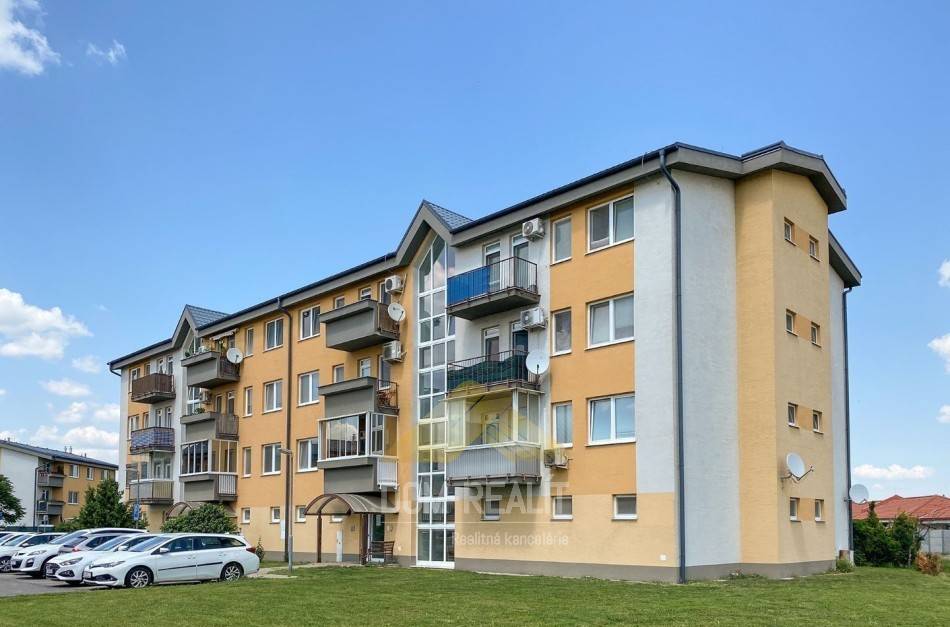 Nehnutelnost DOM-REALÍT PONÚKA NA PREDAJ 3 IZBOVÝ ZARADENÝ BYT  NA M.R. ŠTEFÁNIKA V MOSTE PRI BRATISLAVE