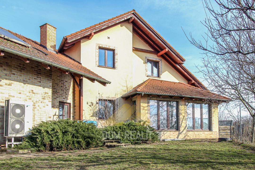 Nehnutelnost DOM-REALÍT,  ponúka neštandardný 3-izbový RD, Trnovec nad Váhom