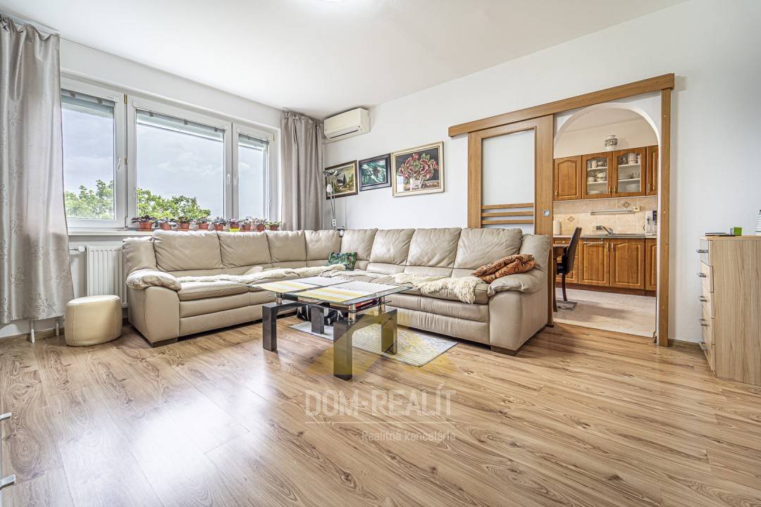 Nehnutelnost DOM-REALÍT ponúka príjemný 3-izbový byt na Vrbovej ulici v Bratislave