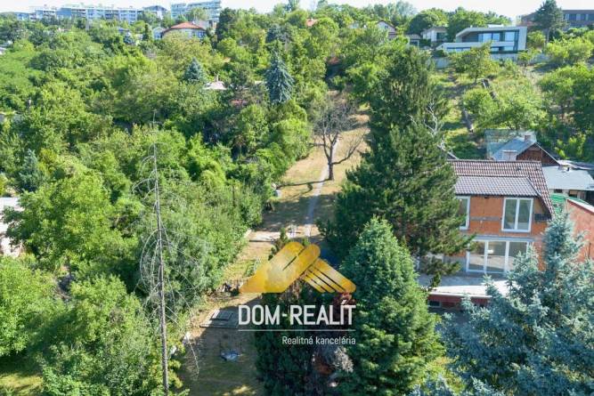 Nehnutelnost DOM-REALÍT, - Stavebný pozemok pre RD nad Devínskou cestou